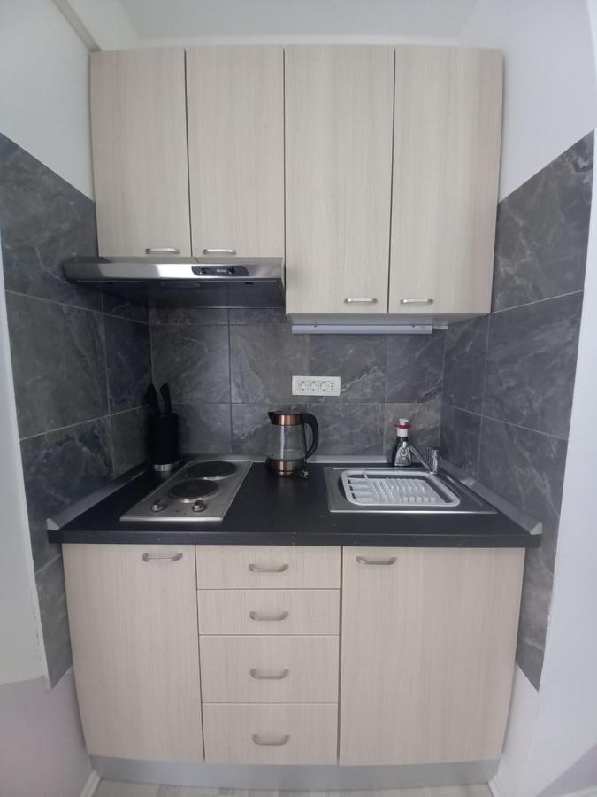 شقة Apartman Maja Kaštela المظهر الخارجي الصورة