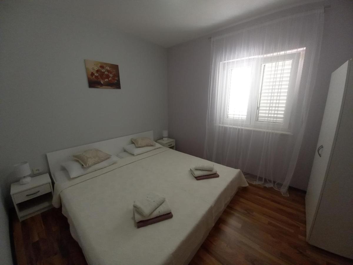 شقة Apartman Maja Kaštela المظهر الخارجي الصورة