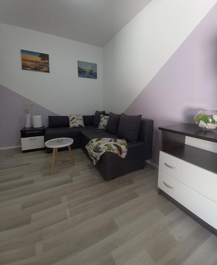 شقة Apartman Maja Kaštela المظهر الخارجي الصورة