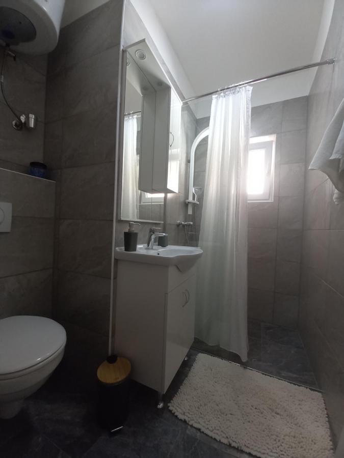 شقة Apartman Maja Kaštela المظهر الخارجي الصورة